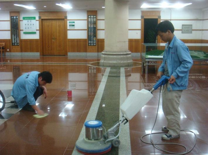 Dịch vụ vệ sinh khu công nghiệp giá rẻ của DHT CLEAN