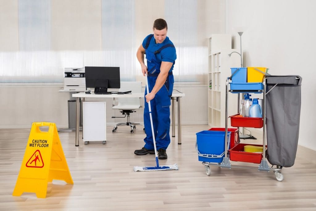 Lý do bạn nên đến với chúng tôi khi cần vệ sinh văn phòng giá rẻ tại Hà Nội